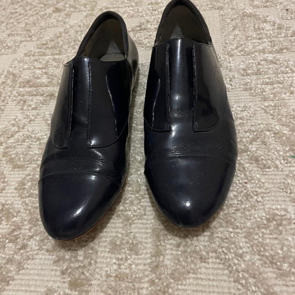 Tsubo Blue Patent Leather flats Women's size 9, very comfortable